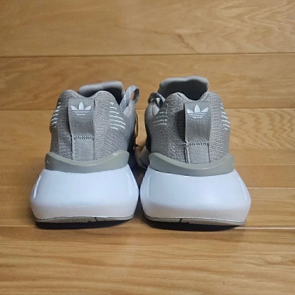 Adidas Swift Run 22 Size 5.5 Youth Kids Sesame White Shoes Sneaker GZ0797